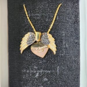 Saez Custom Jewelry Angel Wings engraved w engraved‎ "To my beautiful Sister"